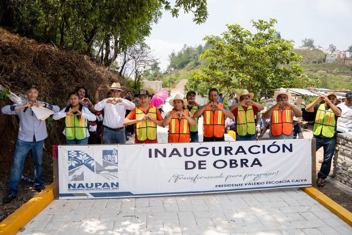 inauguración de la pavimentación con concreto hidráulico de la calle Niños Héroes